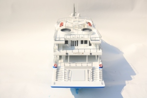 Maqueta de Yate de Lujo Karma Fushi Hecha a Mano - Réplica a Escala de 50 Metros del Crucero Maldives Premium para Decoración de Hogar u Oficina - Product Image 5
