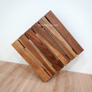 Carrito cuadrado de madera para plantas de diseño moderno con ruedas, soporte para maceta de madera de 30x30cm para uso en el hogar o centro comercial - Product Image 1