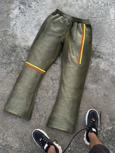 Pantalones de chándal jogger personalizados para hombre 2026, de invierno, lisos, con lavado ácido, cintura elástica, logo frontal y raya lateral, estilo casual urbano - Product Image 1