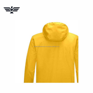 Chaqueta con Capucha de Softshell Personalizada para Hombre |   Chaqueta Impermeable y Cortavientos para Senderismo y Deportes al Aire Libre, 220g, % Poliéster |   Amarillo - Product Image 6