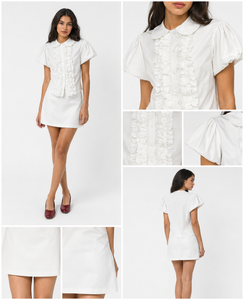Conjunto de Dos Piezas de Última Moda para Mujer, Blanco, 100% Algodón Tejido, Blusa Holgada con Cuello Peter Pan y Volantes Delanteros, y Minifalda - Product Image 2