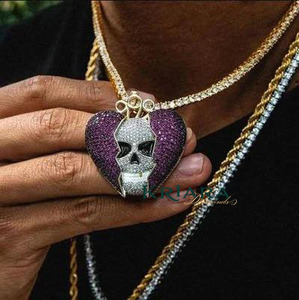 Colgante de Calavera con Corazón, Plata 925, Chapado en Oro de 18K, Moissanita Morada Cúbica, Estilo Hiphop, Joyería Unisex - Product Image 4