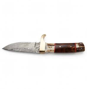 Outil utilitaire personnalisé Iron Crown Forge avec manche en bois et bois de cerf véritable, garde en laiton et accents d'espacement rouges - Product Image 1