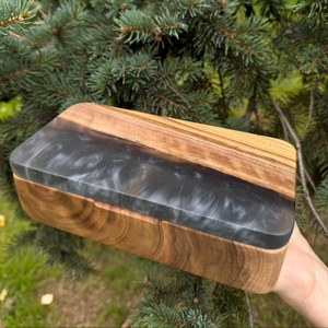 Boîte à souvenirs rustique, boîte à bijoux en bois faite à la main avec résine époxy grise, boîte à bijoux en bois de rivière fumé - Product Image 1