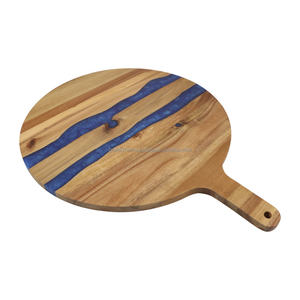Tabla de Cortar Redonda de Madera con Acabado Único de Ola Oceánica y Resina Epoxi Azul, Personalizada para Cocina - Product Image 1