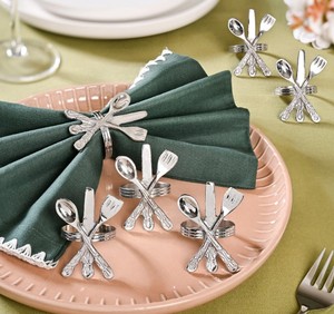 Ensemble de serviettes de table en laiton au design classique |   Porte-serviettes écologiques et durables pour cuillères et fourchettes |   Décoration de table à manger unique - Product Image 2