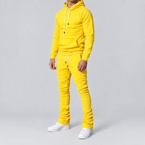 Survêtement pour homme durable, fabriqué en tissu de qualité, offrant confort, un look élégant et une excellente performance sportive. - Product Image 2