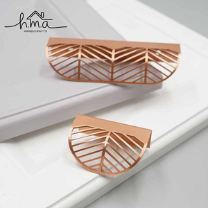 Tirador de borde de latón color oro rosa para muebles modernos, herrajes para puertas de armarios de cocina y baño, venta al por mayor - Product Image 1