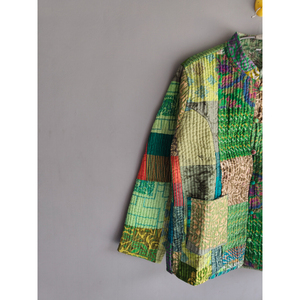 Chaqueta acolchada de algodón con estampado floral y parches hechos a mano, con botones, informal, para invierno, para mujer, regalo para ella. - Product Image 4