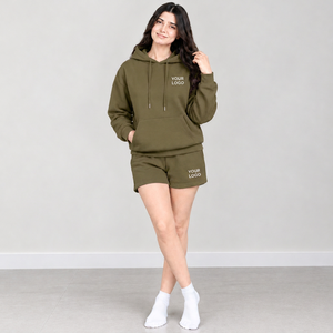Fabricant d'ensembles de sweat-shirts à col rond et de pantalons droits pour femmes, pour des lignes de vêtements décontractés minimalistes - Product Image 4