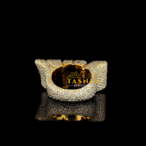 Bague en moissanite de qualité supérieure, taille ovale, magnifique bijou de fiançailles artisanal pour femme, disponible au meilleur prix - Product Image 2