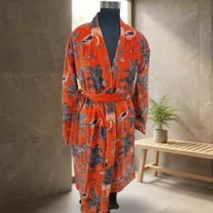 เสื้อคลุมกำมะหยี่แบบยาวสำหรับผู้หญิงพร้อมลายพิมพ์สัตว์แขนยาวสวมใส่สบายสีส้ม - Product Image 2