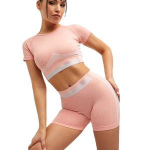 Ensemble de yoga deux pièces pour femme avec short cycliste et brassière de sport, personnalisable avec logo, pour l'été, le fitness et l'entraînement - Product Image 3