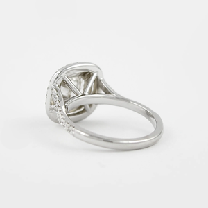 Anillo de Compromiso con Diamante de Corte Cojín para Mujer, Oro de 18K con Baño de Rodio, Engaste Pavé, Estilo Clásico, Certificado IGI - Product Image 4