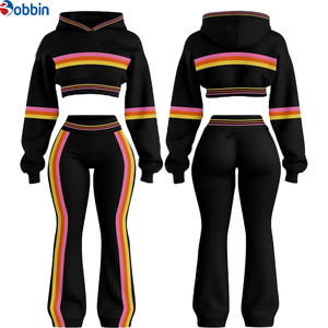 Conjunto de Sudadera con Capucha Estilo Urbano para Mujer, Chándal con Franja Lateral de Arcoíris, Sudadera Corta con Capucha y Pantalones Deportivos con Contraste - Product Image 1