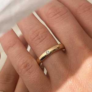 Bagues de mariage solitaires en diamant de laboratoire rond de 3,5 mm, serties en clos, minimalistes, modernes, délicates, de luxe, en or massif 14 carats, vente en gros - Product Image 2