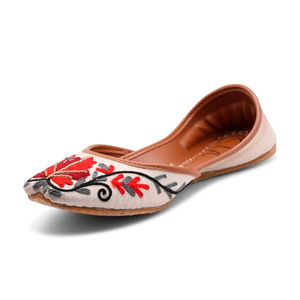Zapatos Khussa Hechos a Mano para Mujer, Calzado Étnico Tradicional Pakistaní, Zapatos Planos Bordados para Mujer a Precio de Mayoreo - Product Image 1