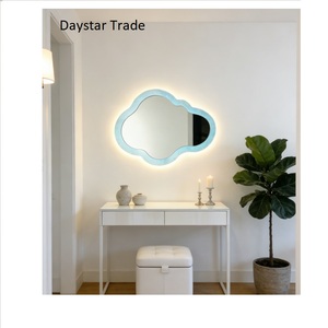 Miroir mural LED carré moderne en verre avec lumière ambiante bleue et capteur tactile pour la décoration intérieure par Daystar Trade - Product Image 1