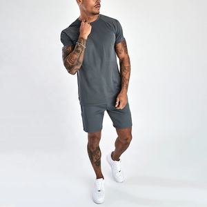 2022 de moda de verano hombres traje de manga corta T camisa pantalones cortos conjuntos de dos piezas Fitness conjunto Twinset - Product Image 1
