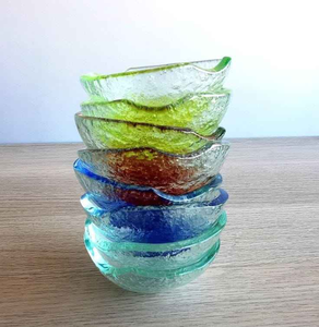 Tazón Decorativo de Resina Brillante con Patrones Artísticos Únicos para una Cena Vibrante y Vajilla Moderna de Estilo Japonés - Product Image 1