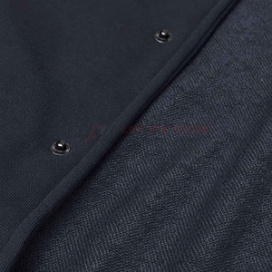 เสื้อแจ็คเก็ตเบสบอลลำลองสำหรับผู้ชายแบบกำหนดเองได้ คอตั้ง คุณภาพพรีเมียม ผลิตจากผ้าฝ้าย/โพลีเอสเตอร์ที่เป็นมิตรกับสิ่งแวดล้อม ระบายอากาศได้ดี - Product Image 3