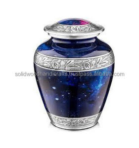 Urnes funéraires décoratives en laiton faites à la main pour hommes et femmes, urnes funéraires de haute qualité - Product Image 3