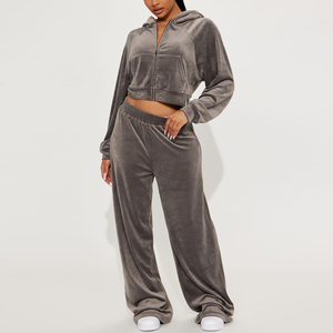 Ensemble de survêtement 2 pièces en velours côtelé pour femme, personnalisé par le fabricant, comprenant un sweat à capuche zippé délavé et un pantalon de jogging - Product Image 1
