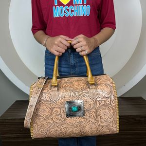 2026 Wholesale Luxury Hand <b>Tooled</b> Cowhide <b>Leather</b> Speedy Bag for Women's Custom Style Luxury Designer Shoulder Travel Duffle Bag - Product Image 4