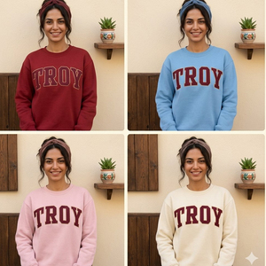 Suéter de punto con cuello alto y letras griegas personalizadas de Troy, ropa universitaria, ropa de colegio, ropa de fiesta para hermandades y fraternidades - Product Image 4