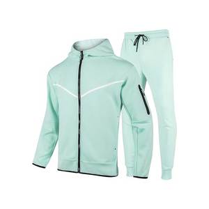 Conjunto Deportivo de Invierno con Capucha y Cordón Ajustable, Diseño 2 en 1, Secado Rápido, Logotipo Personalizado, OEM ODM, 100% Poliéster - Product Image 6