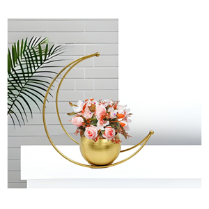 Jarrón de flores de metal dorado de lujo con forma de luna, centro de mesa geométrico en forma de media luna para decoración de mesa moderna para el hogar, bodas y fiestas. - Product Image 4
