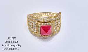 Bracelet Kundan plaqué or 01242, double pierre magique, manchette ouverte, pierre centrale carrée, pour femme, idéal mariage et soirée - Product Image 4