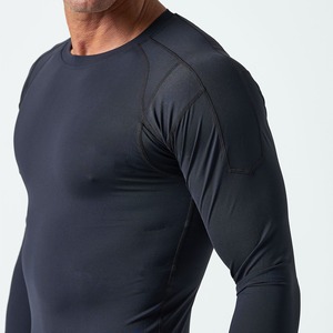 T-shirt de compression athlétique pour homme à séchage rapide avec logo personnalisé, haut de performance anti-humidité pour la gym, l'entraînement et les sports de plein air - Product Image 4