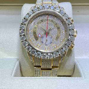 Reloj de Joyería Hip Hop con Diamantes Moissanite Cultivados en Laboratorio, Corte Redondo VVS, Correa de Goma, Reloj Mecánico Hecho a Mano - Product Image 1