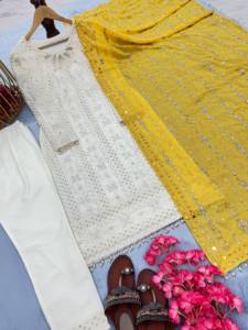 Ensemble haut, bas et dupatta en faux georgette, entièrement brodé avec des sequins et des rivets, style élégant et prêt-à-porter. - Product Image 5