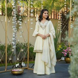 Conjunto Sharara de Seda para Bebés Niñas, Tendencia 2026, Ropa Étnica con Espejos, Gharara Acampanada y Dupatta, Traje Tradicional Indio para Bodas - Product Image 1