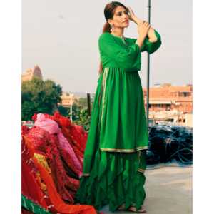 Ensemble Kurta vert frais en tissu mousseline taille XS - Product Image 1