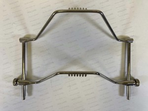 Retractor de Tiroides Mahorner de 10.5 Pulgadas – Retractor de Cuello Autoajustable de Acero Inoxidable – 7 Puntas de 15x32 mm, Instrumentos Quirúrgicos - Product Image 1
