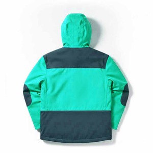 Chaqueta Soft Shell para Hombre STALWART IMPEX, Color Negro y Verde, Bloques de Color, Manga Larga, Resistente al Viento, Transpirable, Absorbe la Humedad - Product Image 6