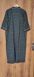 Kimono con Cinturón y Estampado Floral Verde Oscuro - Product Image 4