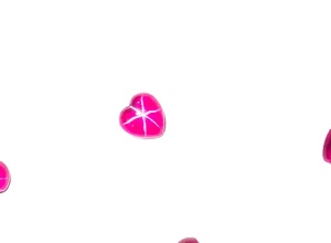 Cœur de rubis étoilé transparent 8x8 mm 3,5 carats, cabochon poli créé en laboratoire avec effet étoile à 6 branches pour la fabrication de bijoux - Product Image 3
