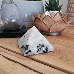 Vente en gros Pyramide de pierre de lune arc-en-ciel Cristal naturel de guérison Quartz Pierre précieuse Nouveauté Reiki Cadeau d'Aameena Agate - Product Image 2