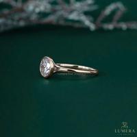 Bague de fiançailles classique en or massif pour femme, sertie de diamants ronds, monture clos, bijoux fins, alliance élégante pour femme