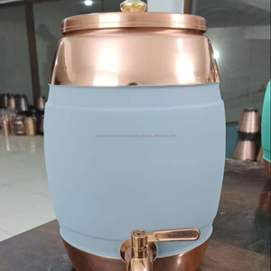 Pichet à eau ayurvédique de 5 litres en cuivre pur Matka avec couvercle et paille pour la maison et l'hôtel directement de l'Inde - Product Image 1