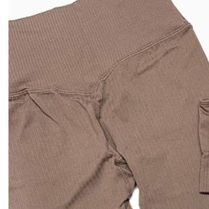 Best Design Premium Quality Fitness Yoga Sets for Women Fashion Elastic Waist Fitness Custom Yoga Set - Product Image 5