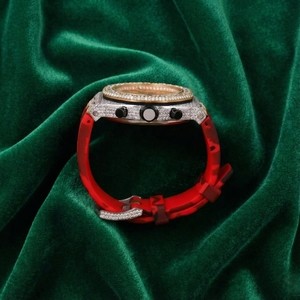 Reloj Cronógrafo de Lujo con Cuarzo, Bisel de Diamantes, Dos Tonos Oro y Plata, Correa de Goma Roja, Elegante y Moderno - Product Image 3