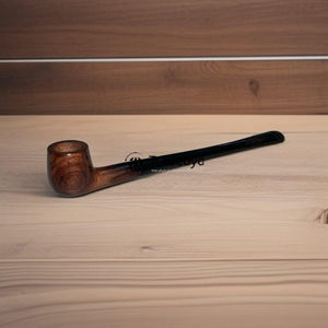 Pipa de Tabaco de Madera Ecológica Hecha a Mano con Acabado Lacado por Tradebyd - Product Image 4