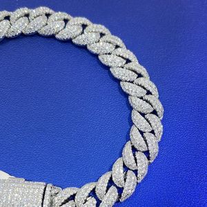 Bracelet cubain en moissanite glacée VVS pour hommes, bijoux hip-hop en argent sterling 925 avec fermoirs sécurisés - Product Image 4