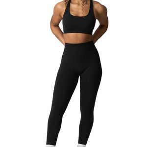 ขายส่ง กางเกงเลกกิ้งยกกระชับสะโพกเอวสูงไร้ตะเข็บสำหรับผู้หญิง แบบสั่งทำ OEM ODM ยืดได้สี่ทิศทาง ระบายอากาศได้ดี เหมาะสำหรับออกกำลังกาย โยคะ และฟิตเนส - Product Image 5