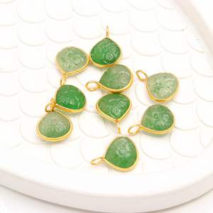 Pendentif en pierre précieuse de quartz fraise vert naturel sculpté à la main, en argent sterling 925, bijou porte-bonheur en quartz fraise - Product Image 3